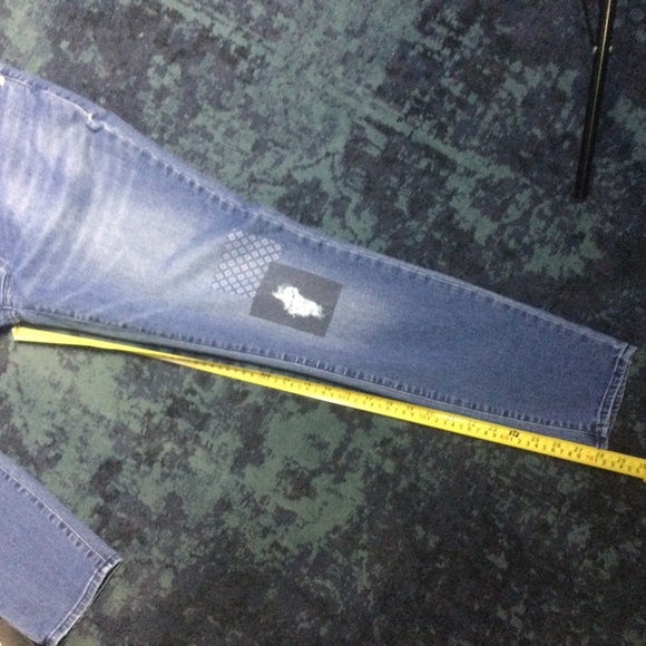 Old Navy Rockstar Mid-rise 14 Patches Medium Wash - Picture 9 of 13